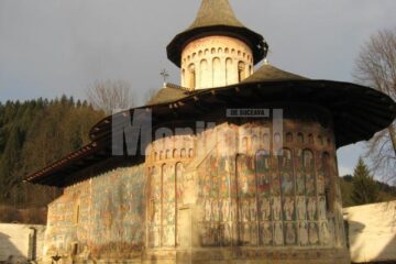 Slujbă arhierească, duminică, la Mănăstirea Voroneț, în ziua Sfântului Daniil Sihastrul