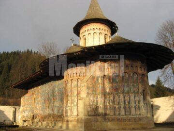 Slujbă arhierească, duminică, la Mănăstirea Voroneț, în ziua Sfântului Daniil Sihastrul