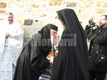 Slujbă arhierească, duminică, la Mănăstirea Voroneț, în ziua Sfântului Daniil Sihastrul
