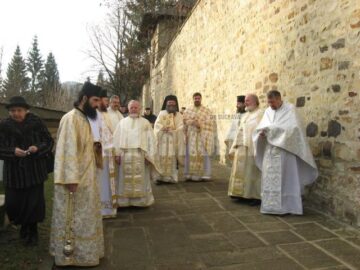 Slujbă arhierească, duminică, la Mănăstirea Voroneț, în ziua Sfântului Daniil Sihastrul