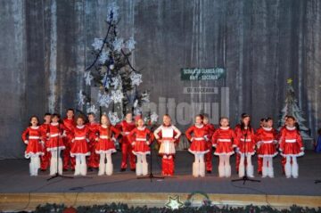 Serbarea „Magia Crăciunului” a inclus 30 de momente artistice