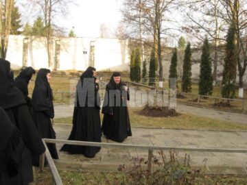 Slujbă arhierească, duminică, la Mănăstirea Voroneț, în ziua Sfântului Daniil Sihastrul