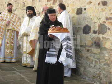 Slujbă arhierească, duminică, la Mănăstirea Voroneț, în ziua Sfântului Daniil Sihastrul