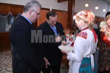 Primarul Ion Lungu și președintele CJ Suceava Gheorghe Flutur au primit oplatek