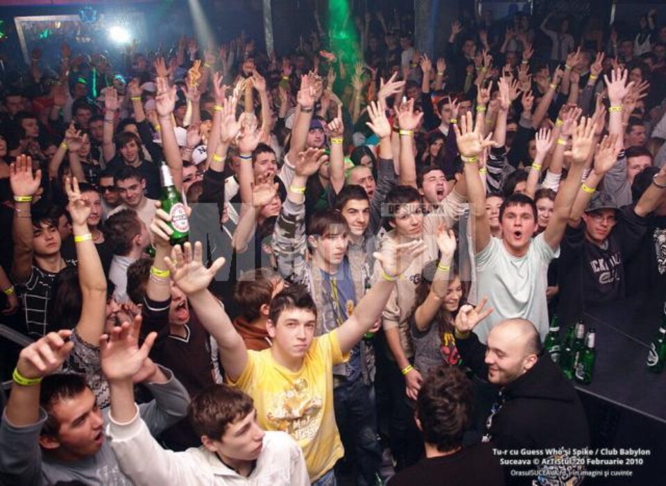 Recordul de spectatori a fost la concertul Guess Who, când în Babylon au fost prezenți 1.200 de tineri: Foto: Artistul Recordul de spectatori a fost la concertul Guess Who, când în Babylon au fost prezenți 1.200 de tineri: Foto: Artistul
