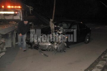 Autoturismul BMW implicat în accident îi aparține unui anume Cristi Jitariu, din municipiul Suceava