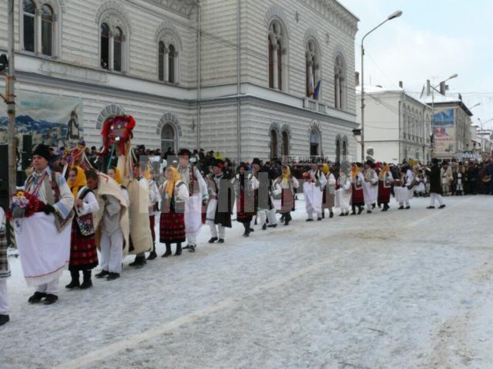 Festivalul „Porniți Plugul, Feți Frumoși”, la Vatra Dornei