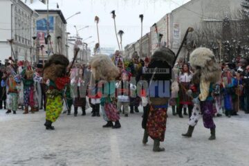 Festivalul „Porniți Plugul, Feți Frumoși”, la Vatra Dornei