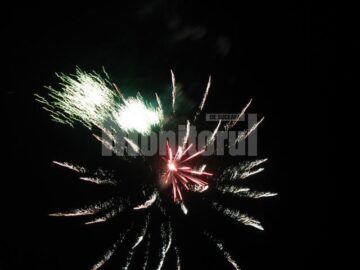 Un superb foc de artificii a luminat cerul Sucevei, de Revelion. Foto: Corneliu ACASANDRE