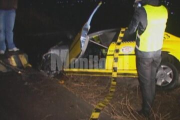 Șoferul care a furat taxiul nu a apucat să conducă foarte mult, izbindu-se violent în podeț, la ieșirea din Suceava