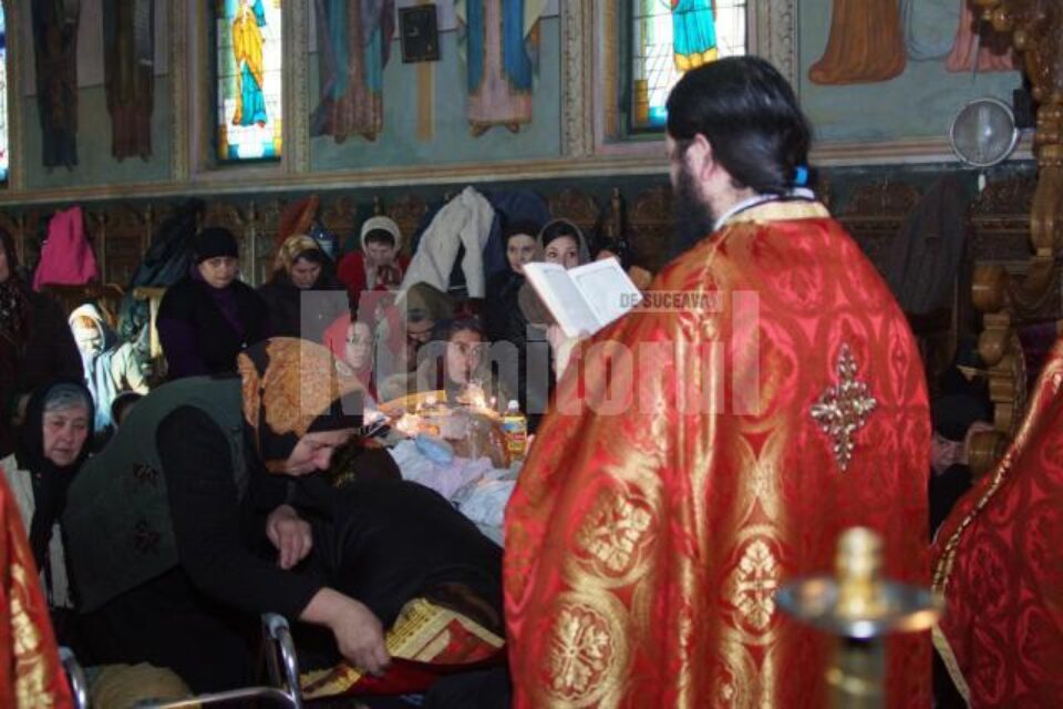 Credincioșii ortodocși de stil vechi sunt așteptați, sâmbătă, la Mănăstirea Slătioara, pentru a participa la Sfânta Liturghie, în ziua Nașterii Domnului
