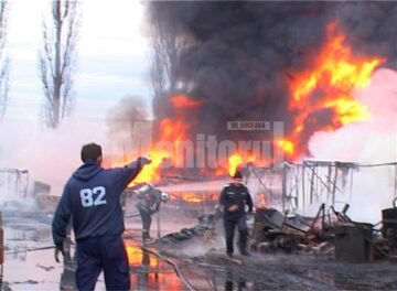 Incendiu de mari proporții la depozitul de cauciucuri de la Slobozia-Grănicești