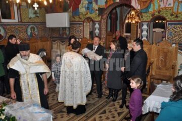 Marius Ursaciuc, nașul primilor bebeluși născuți la noua Maternitate din Gura Humorului