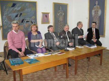 Organizatori și invitați la festivitatea de deschidere
