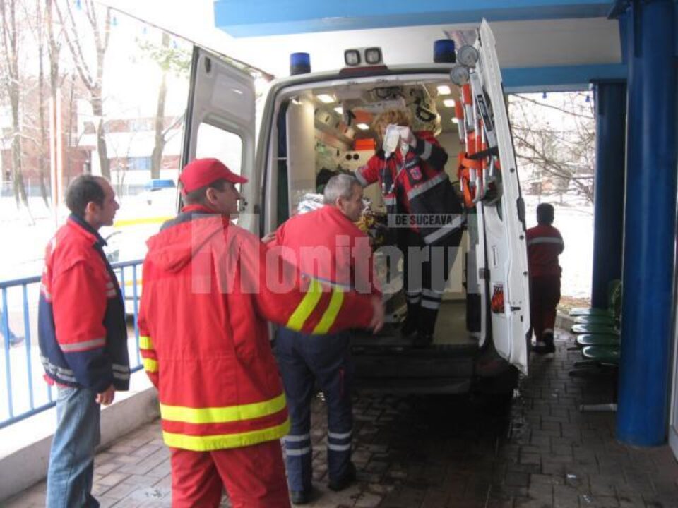 Femeia a ajuns la spital în stare critică