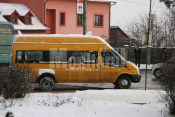 Cinci microbuze școlare noi au ajuns marți la Suceava