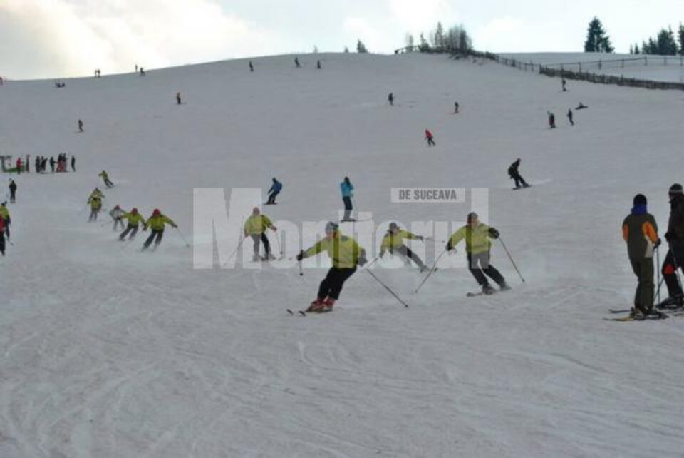 Monitorii Euroski vor preda lecții gratuit copiilor și părinților acestora, iar echipamentul va putea fi închiriat tot gratuit