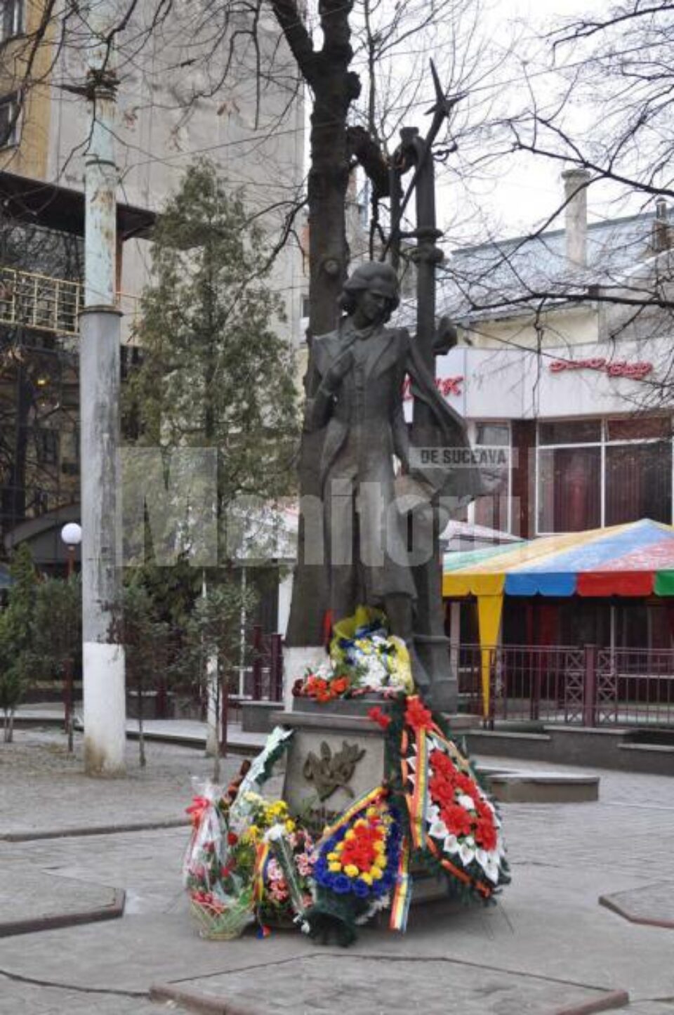 Monumentul lui Mihai Eminescu din Cernăuți