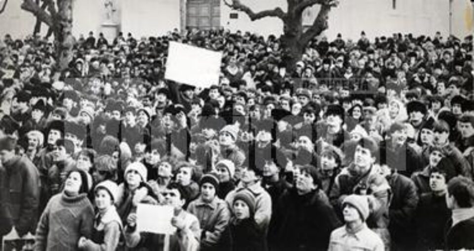 Între decembrie 1989 și ianuarie 2021, revoluționarii spun că există deosebiri majore Între decembrie 1989 și ianuarie 2021, revoluționarii spun că există deosebiri majore