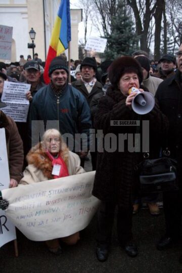 Foarte multe pancarte și lozinci la protestul de ieri