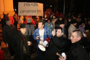 O nouă zi de proteste