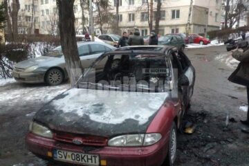Fordul Mondeo, distrus de flăcări