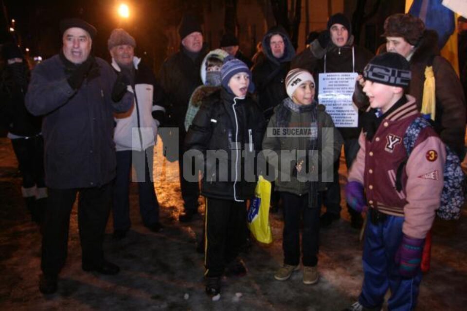 Manifestanții au adus și copii la acțiunea de protest