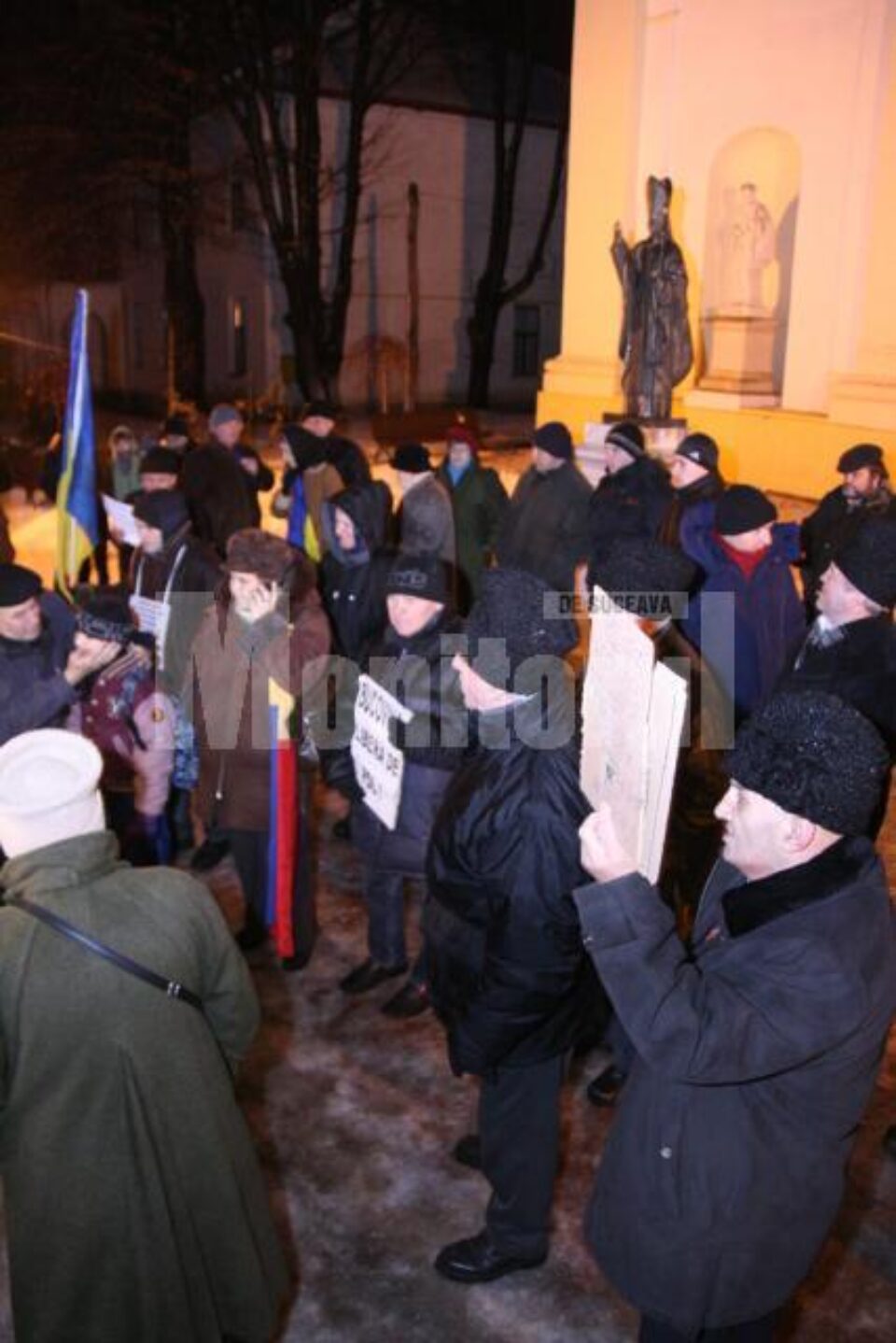 În jur de 50 de oameni, la protestul de aseară