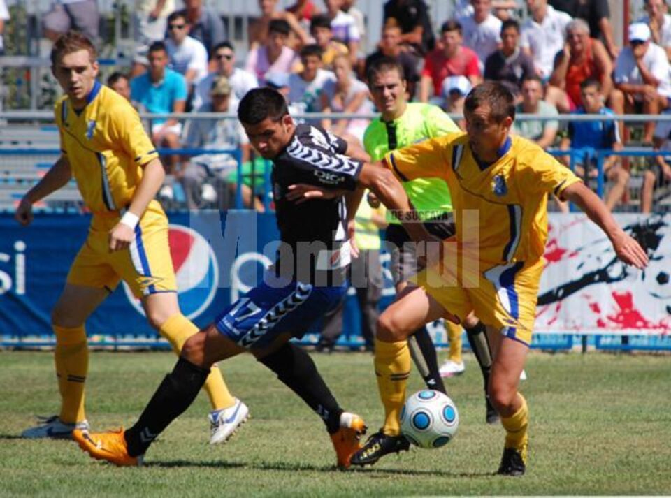 Alexandru Filip, primul din stânga, pe vremea când îmbrăca tricoul Farului Constanța