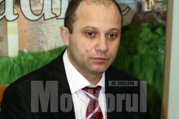 Daniel Cadariu a declarat că începând de sâmbătă utilajele de deszăpezire au intervenit pe toate drumurile județene acoperite de zăpadă