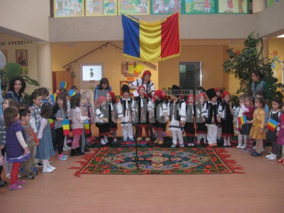 Preșcolarii de la Grădinița „Sf. Ioan cel Nou” au dansat ieri Hora Unirii