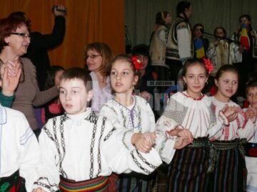 Revista „Dumbrava minunată”, la zece ani de la apariția primului număr