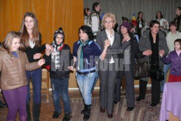 Revista „Dumbrava minunată”, la zece ani de la apariția primului număr