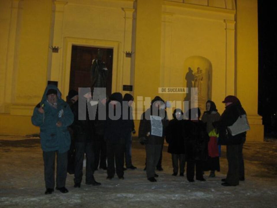 Gerul a subțiat rândurile protestatarilor suceveni