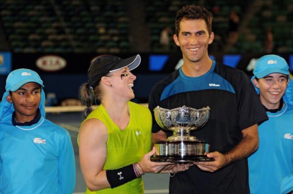 Horia Tecău și americanca Bethanie Mattek-Sands, câștigătorii probei de dublu mixt la Australian Open. Foto: MEDIAFAX