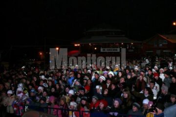 Mii de spectatori și iubitori ai sporturilor de iarnă