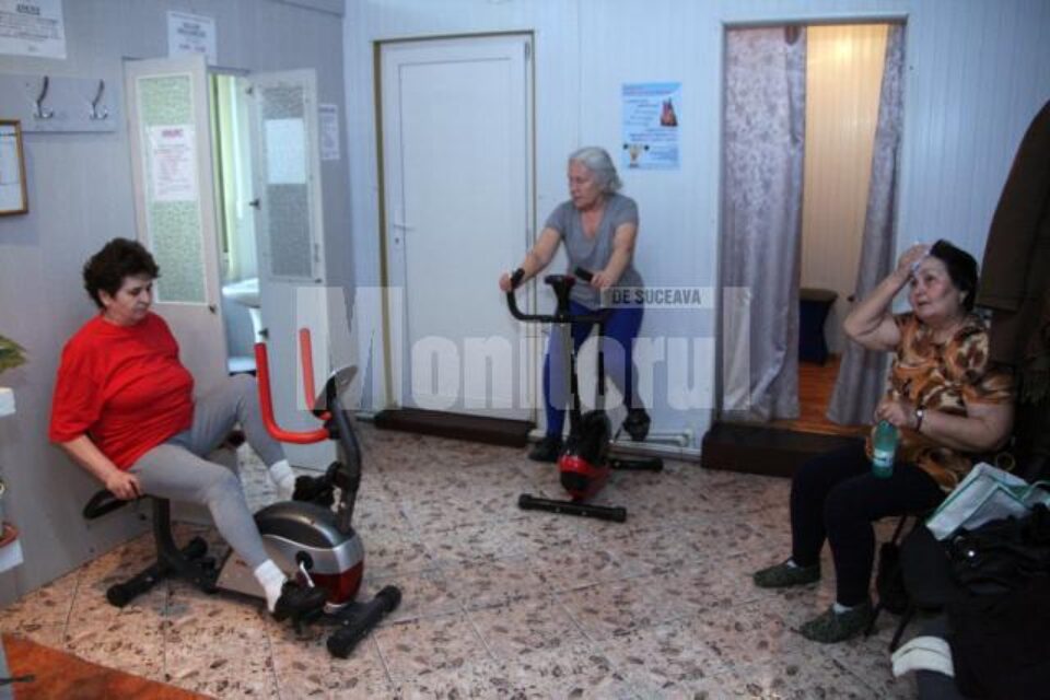 Pensionarele vin la sală pe baza de programare, de doua ori pe săptămână