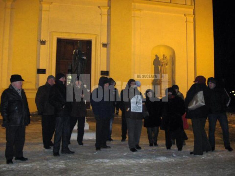 Gerul a subțiat rândurile protestatarilor suceveni