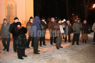Aproximativ 20 de suceveni care au continuat seria protestelor