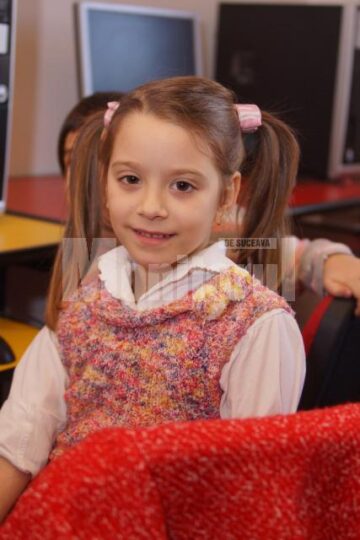 La doar 7 ani, Iasmina frecventează Cercul de Astronomie