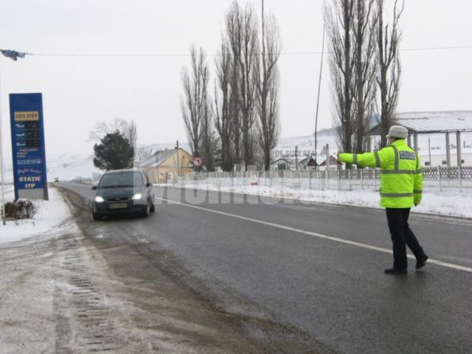 Polițiștii au aplicat 329 de amenzi, în valoare de peste 72.000 de lei