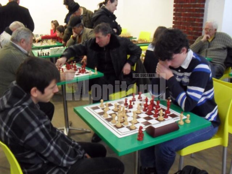 Cupa Galleria la șah a adunat zeci de participanți