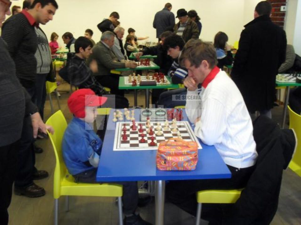 Cupa Galleria la șah a adunat zeci de participanți