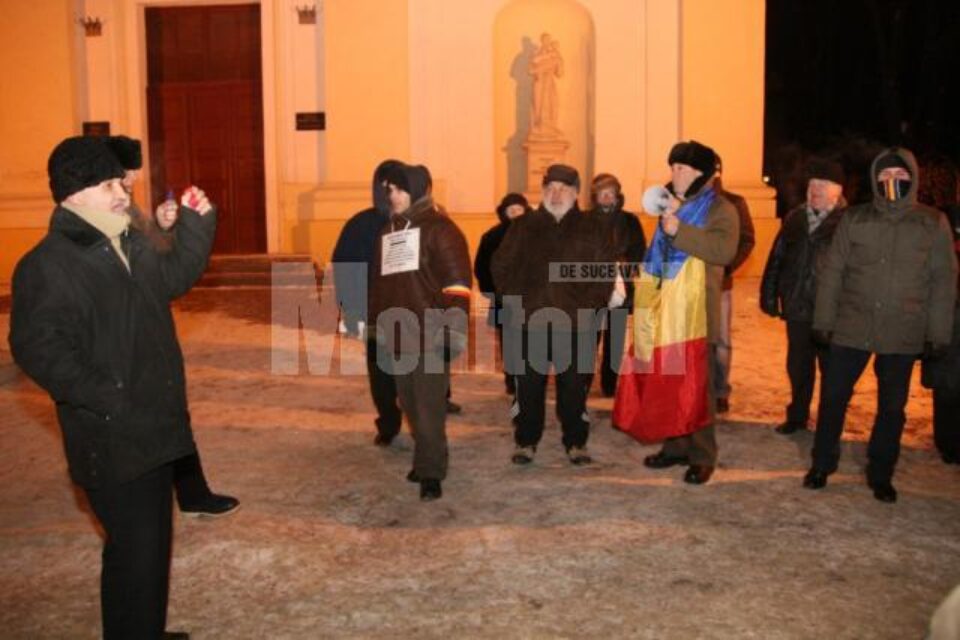 Protestatarii suceveni au fost rugați să nu deranjeze slujba de la Biserica Catolică