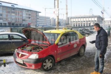 Inclusiv taximetriștii au avut probleme în a-și porni mașinile