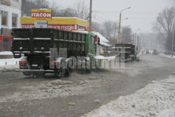 Strada Traian Vuia, bazin de înot în urma unei avarii