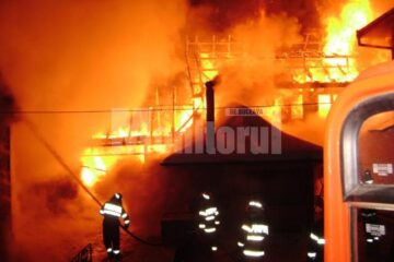 La Floreni și la Gemenea, două case au fost distruse aproape complet de flăcări
