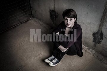 Scurt metrajul prezintă drama a doi liceeni care au ajuns pe mâna traficanților de carne vie