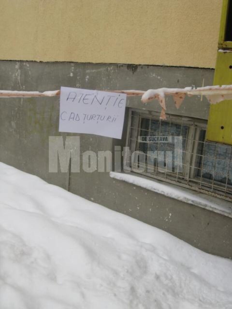 Avertizările de lângă bloc sunt adeseori ignorate