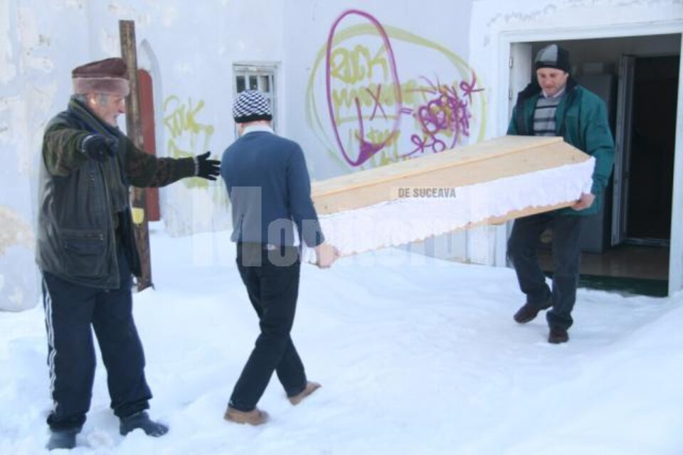 Dumitru Ungureanu a fost găsit înghețat în propria locuință